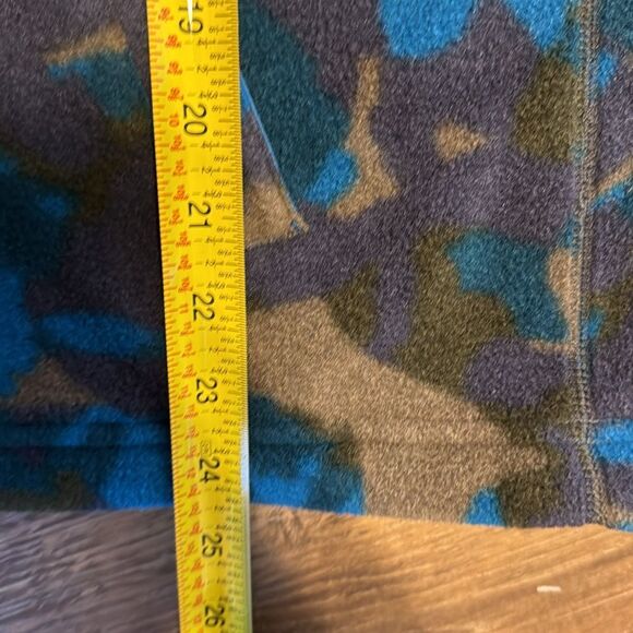 L.L. Bean blue mountain classic camo fleece quarter zip sweater size medium reg - Picture 8 of 10
